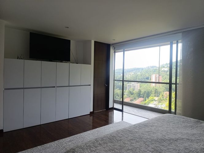 Apartamento de 1 alcoba en arriendo en El Tesoro, Medellín, 105 m² · foto 10 de 20