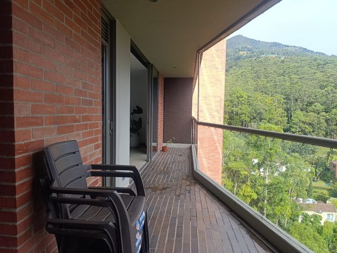 Apartamento de 1 alcoba en arriendo en El Tesoro, Medellín, 105 m² · foto 13 de 20