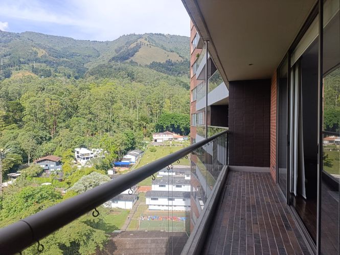Apartamento de 1 alcoba en arriendo en El Tesoro, Medellín, 105 m² · foto 19 de 20