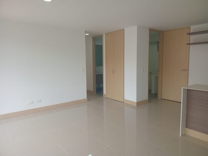 Apartamento de 2 alcobas en arriendo en El Poblado, Medellín, 88 m² · foto 7 de 17