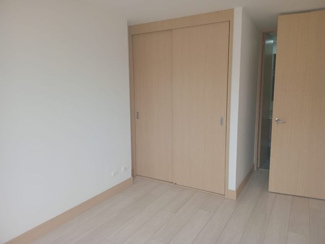 Apartamento de 2 alcobas en arriendo en El Poblado, Medellín, 88 m² · foto 11 de 17