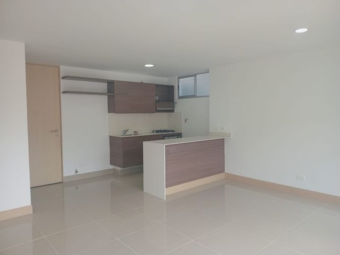 Apartamento de 2 alcobas en arriendo en El Poblado, Medellín, 88 m² · foto 5 de 17