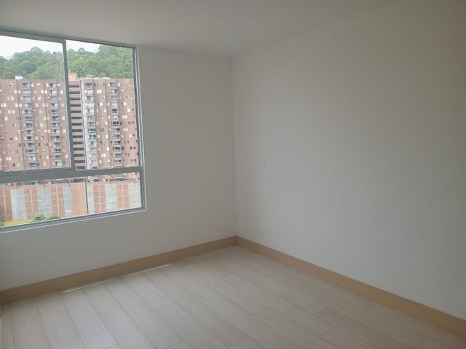Apartamento de 2 alcobas en arriendo en El Poblado, Medellín, 88 m² · foto 10 de 17