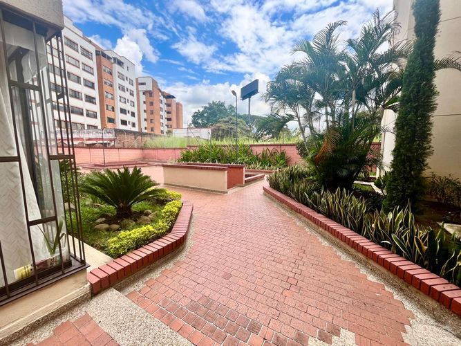 Apartamento de 3 alcobas en venta en Ciudad Jardin, Cali, 70 m² · foto 8 de 9
