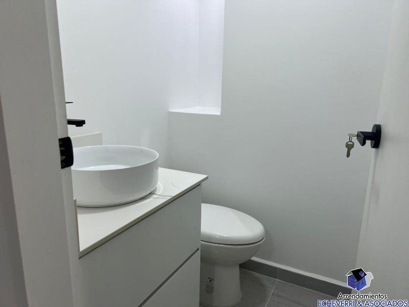 Apartamento en arriendo en Zuñiga, Envigado · foto 2 de 16
