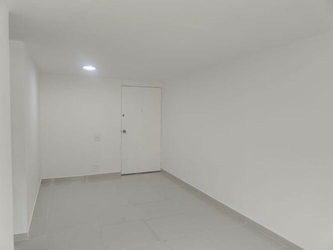Apartamento de 3 alcobas en arriendo en El Poblado, Medellín, 77 m² · foto 14 de 16