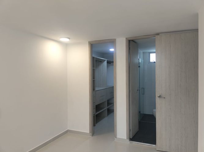 Apartamento de 3 alcobas en arriendo en El Poblado, Medellín, 77 m² · foto 6 de 16