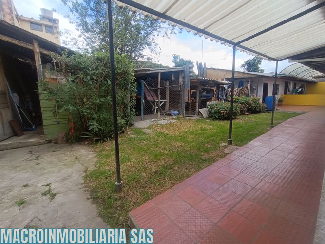 Casa de 6 alcobas en venta en Centro, Funza, 500 m² · foto 3 de 4