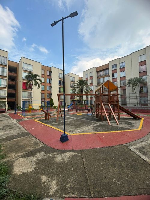 Apartamento de 3 alcobas en venta en Villa Del Sol, Cali, 51 m² · foto 3 de 13