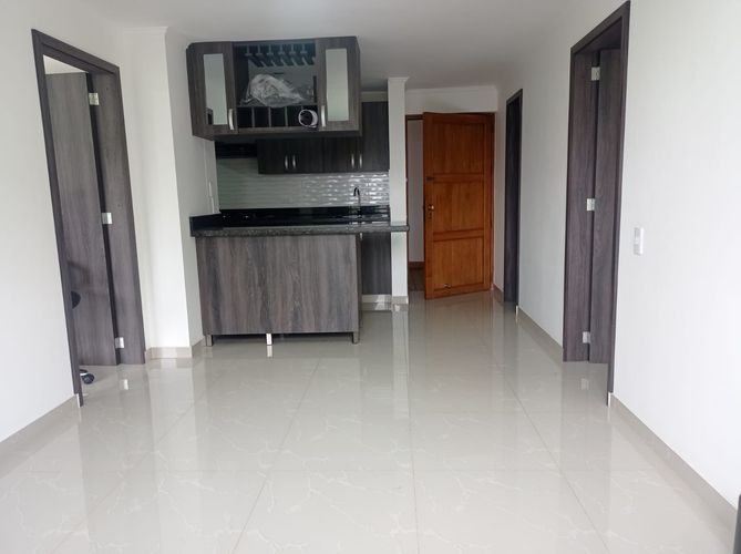 Apartamento de 2 alcobas en arriendo en Los Naranjos, Medellín, 65 m² · foto 2 de 19