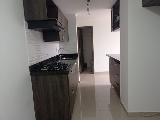 Apartamento de 2 alcobas en arriendo en Los Naranjos, Medellín, 65 m² · foto 4 de 19