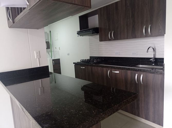 Apartamento de 2 alcobas en arriendo en Los Naranjos, Medellín, 65 m² · foto 5 de 19
