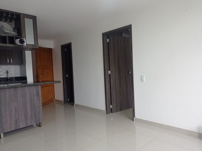 Apartamento de 2 alcobas en arriendo en Los Naranjos, Medellín, 65 m² · foto 7 de 19