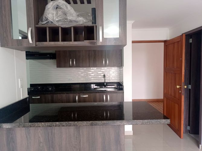 Apartamento de 2 alcobas en arriendo en Los Naranjos, Medellín, 65 m² · foto 9 de 19