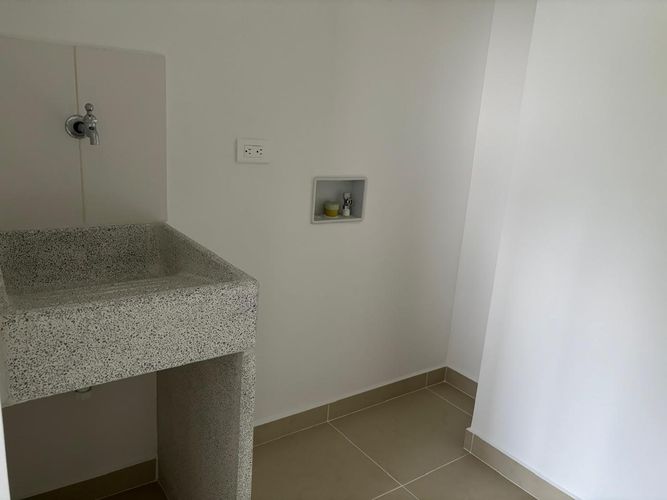Apartamento de 3 alcobas en venta en Aves Maria, Sabaneta, 91 m² · foto 5 de 24