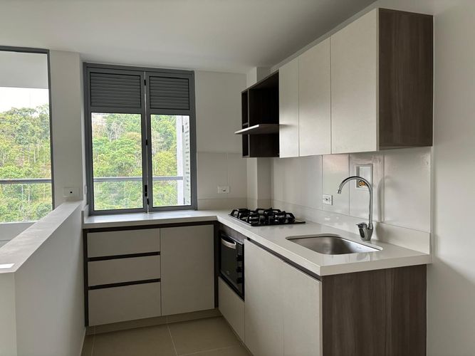 Apartamento de 3 alcobas en venta en Aves Maria, Sabaneta, 91 m² · foto 9 de 24