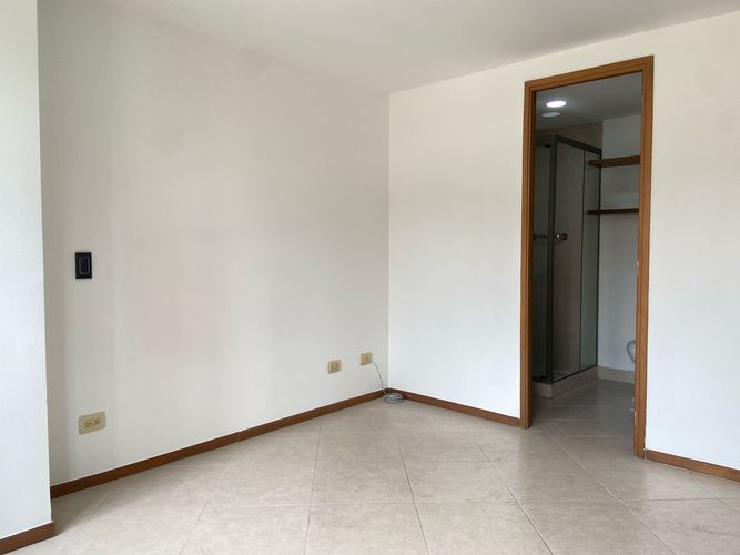 Apartamento de 3 alcobas en arriendo en Vegas De La Doctora, Sabaneta, 77 m² · foto 8 de 19