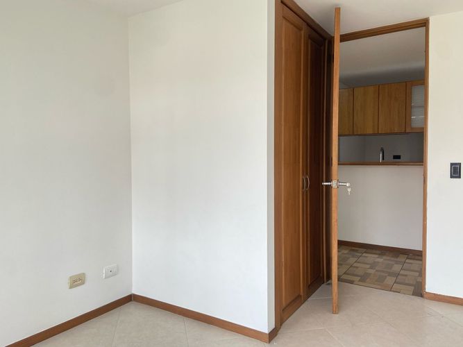 Apartamento de 3 alcobas en arriendo en Vegas De La Doctora, Sabaneta, 77 m² · foto 12 de 19