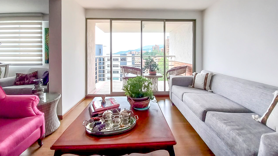 Apartamento de 2 alcobas en arriendo en Los Balsos, Medellín, 104 m² · foto 5 de 13