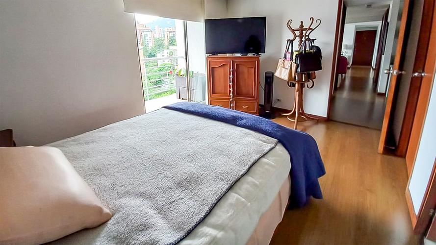Apartamento de 2 alcobas en arriendo en Los Balsos, Medellín, 104 m² · foto 10 de 13
