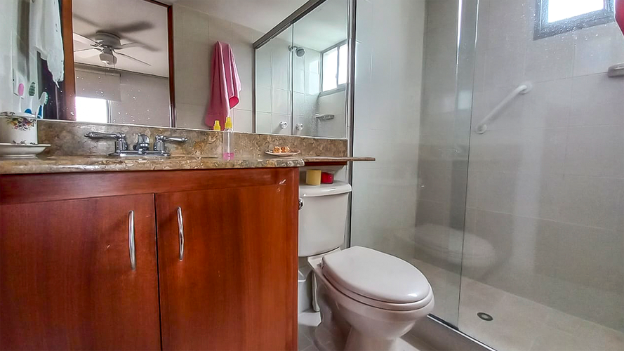 Apartamento de 2 alcobas en arriendo en Los Balsos, Medellín, 104 m² · foto 13 de 13