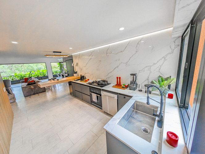 Apartamento de 4 alcobas en venta en El Poblado, Medellín, 210 m² · foto 6 de 16