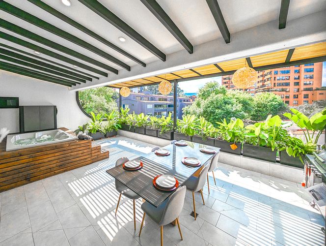 Apartamento de 4 alcobas en venta en El Poblado, Medellín, 210 m² · foto 3 de 16