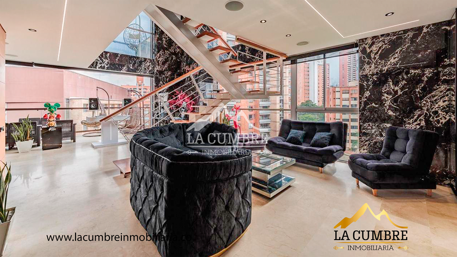 Apartamento de 3 alcobas en venta en Alejandría, Medellín, 207 m² · foto 2 de 18