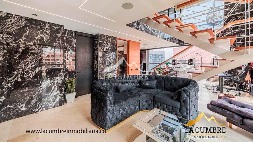 Apartamento de 3 alcobas en venta en Alejandría, Medellín, 207 m² · foto 3 de 18