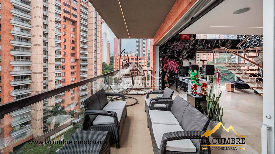 Apartamento de 3 alcobas en venta en Alejandría, Medellín, 207 m² · foto 10 de 18