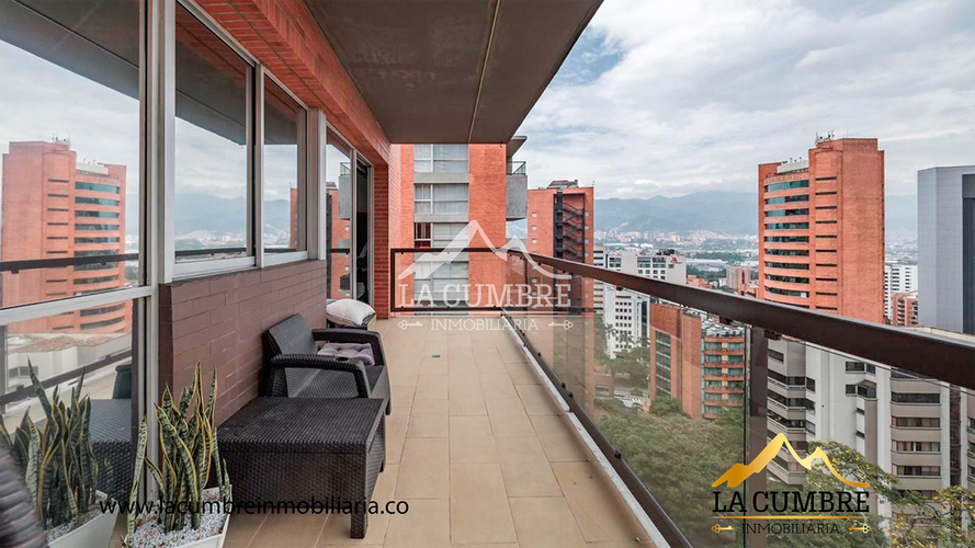 Apartamento de 3 alcobas en venta en Alejandría, Medellín, 207 m² · foto 11 de 18