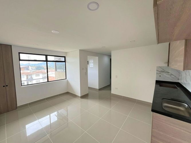 Apartamento de 3 alcobas en venta en El Carmen De Viboral, El Carmen de Viboral, 56 m² · foto 2 de 11