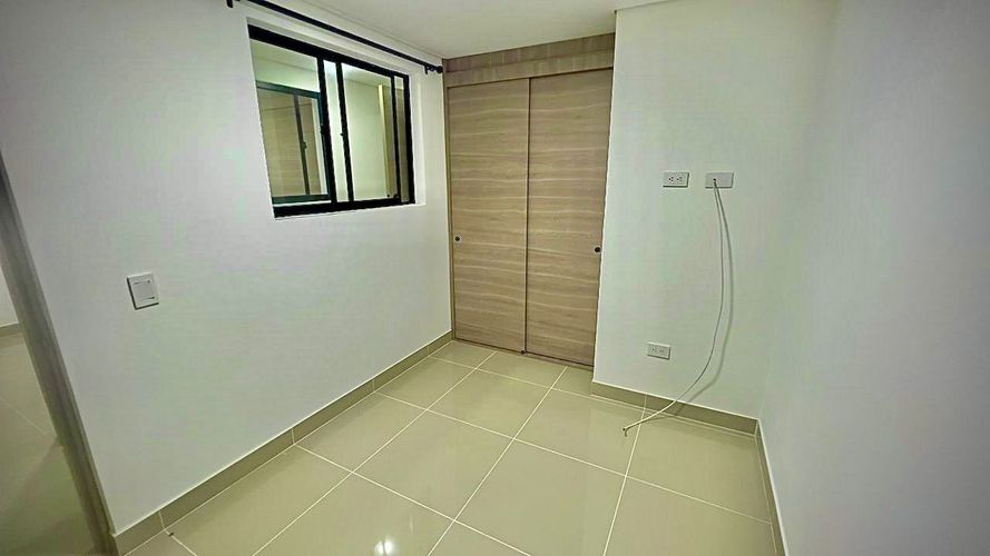 Apartamento de 3 alcobas en venta en El Carmen De Viboral, El Carmen de Viboral, 56 m² · foto 3 de 11