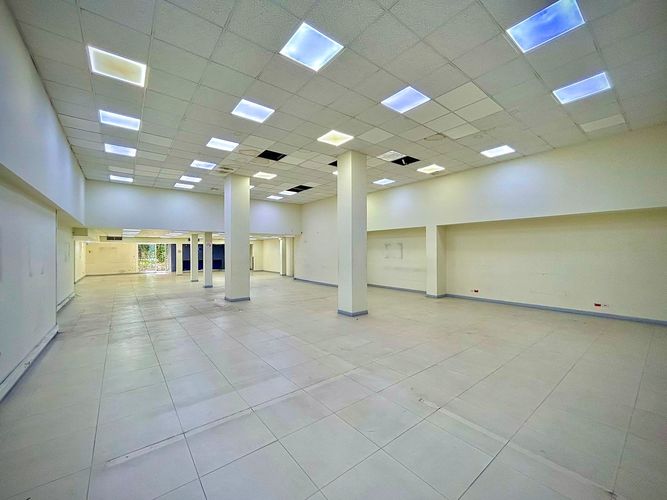 Local en venta en La Candelaria, Medellín, 519 m² · foto 3 de 23