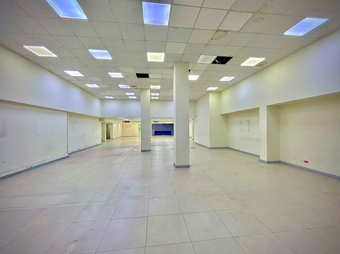 Local en venta en La Candelaria, Medellín, 519 m² · foto 4 de 23