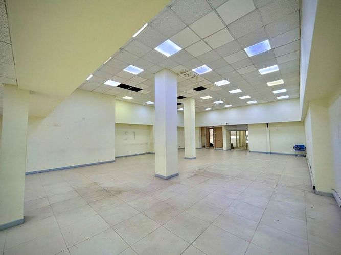 Local en venta en La Candelaria, Medellín, 519 m² · foto 8 de 23