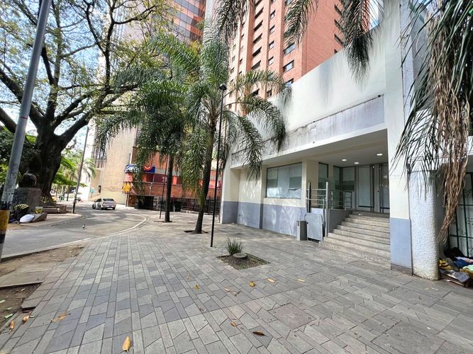 Local en venta en La Candelaria, Medellín, 519 m² · foto 20 de 23