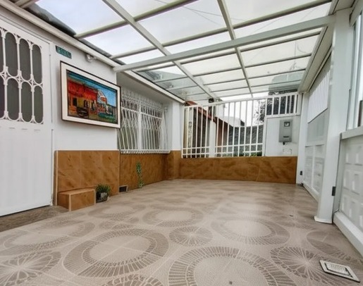 Casa en venta en Engativá, Bogotá · foto 2 de 19
