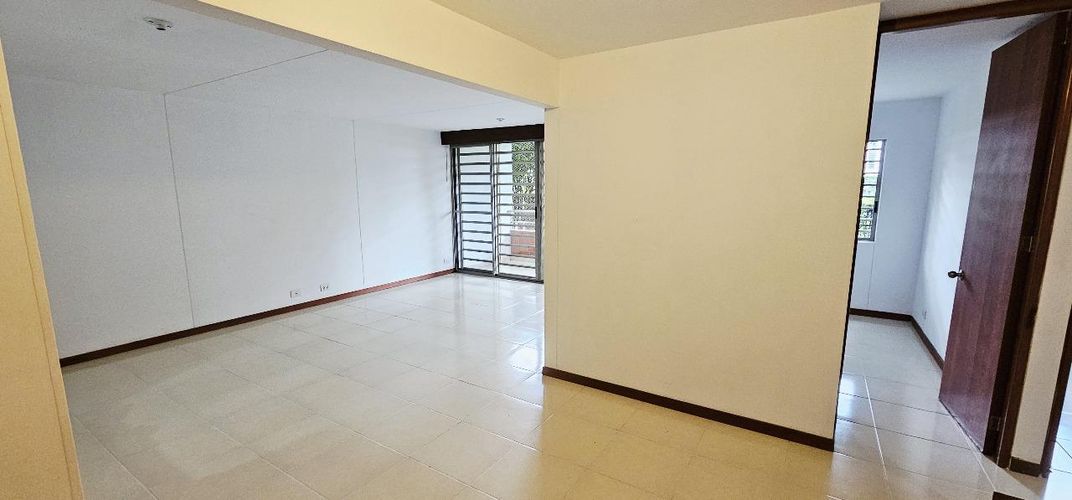 Apartamento de 3 alcobas en venta en Valle Del Lili, Cali, 100 m² · foto 22 de 23