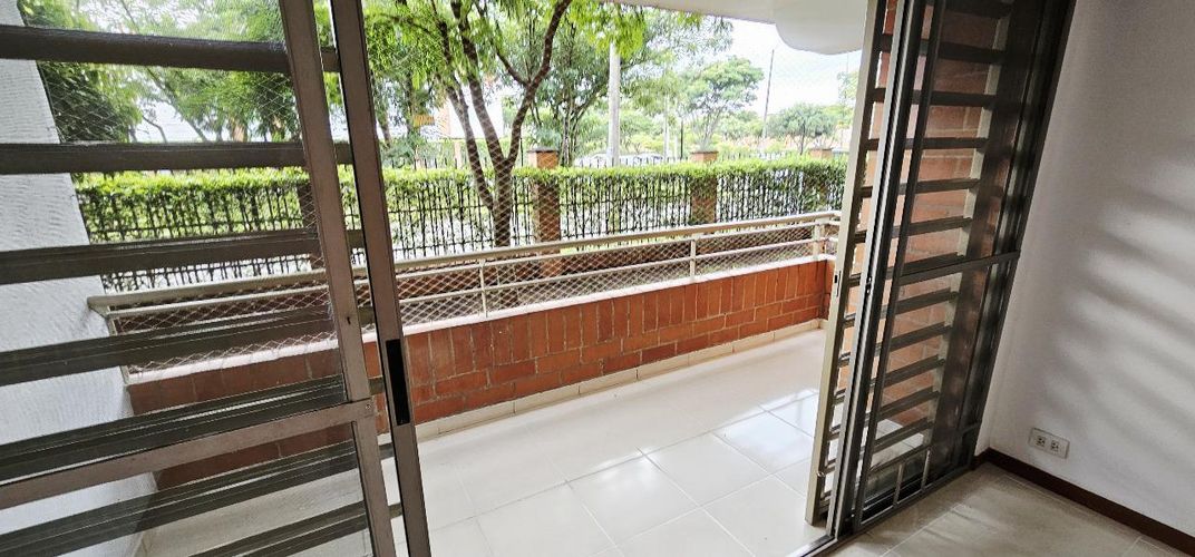 Apartamento de 3 alcobas en venta en Valle Del Lili, Cali, 100 m² · foto 12 de 23