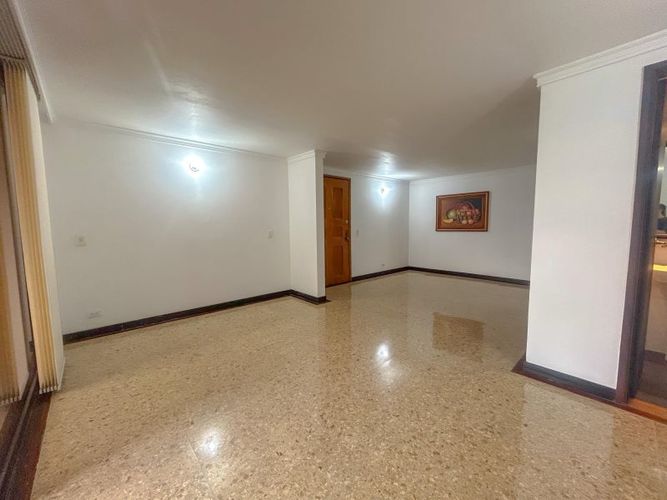 Apartamento de 3 alcobas en arriendo en Santa María De Los Ángeles, Medellín, 118 m² · foto 3 de 10