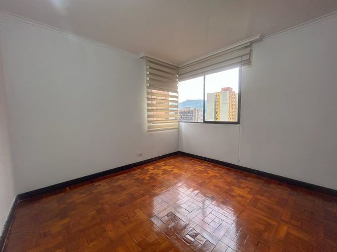 Apartamento de 3 alcobas en arriendo en Santa María De Los Ángeles, Medellín, 118 m² · foto 5 de 10