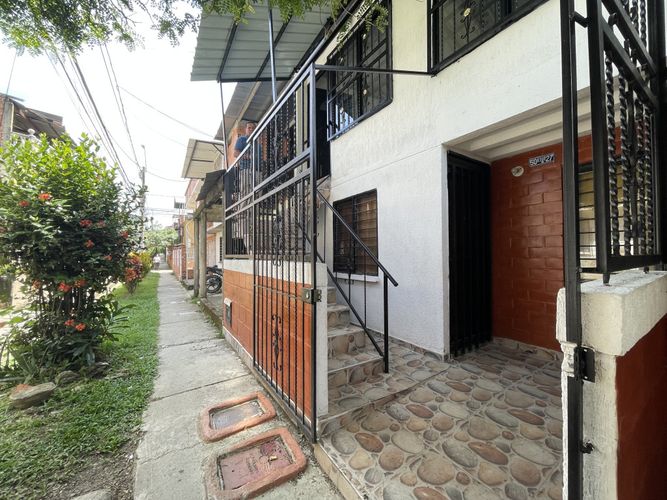 Casa de 4 alcobas en venta en Las Mercedes, Jamundí, 120 m² · foto 2 de 8