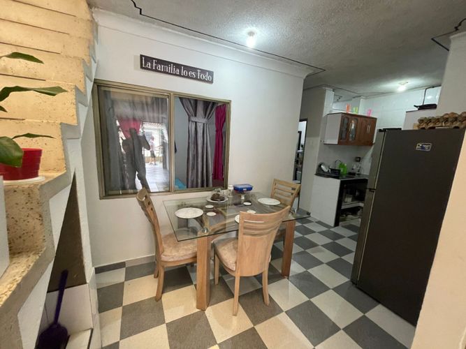 Casa de 8 alcobas en venta en La Nueva Base, Cali, 85 m² · foto 5 de 24