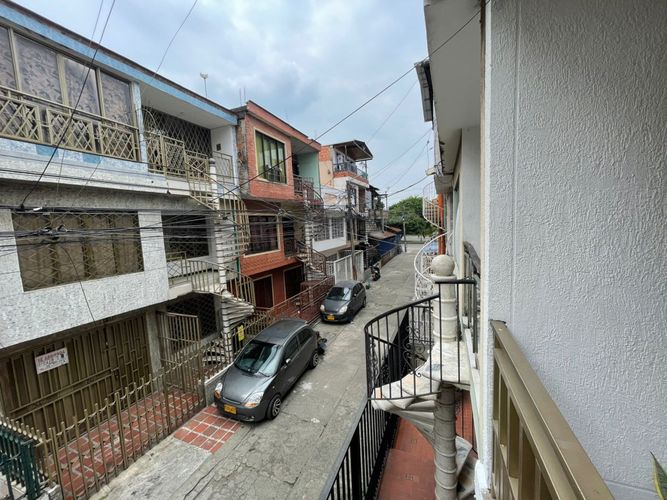 Casa de 8 alcobas en venta en La Nueva Base, Cali, 85 m² · foto 17 de 24