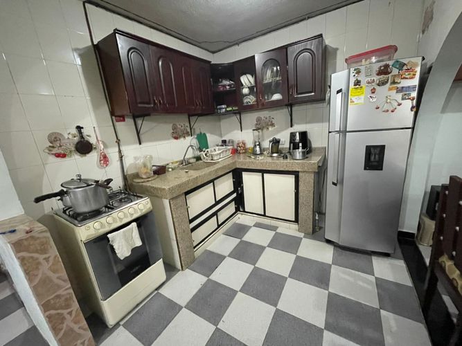 Casa de 8 alcobas en venta en La Nueva Base, Cali, 85 m² · foto 23 de 24