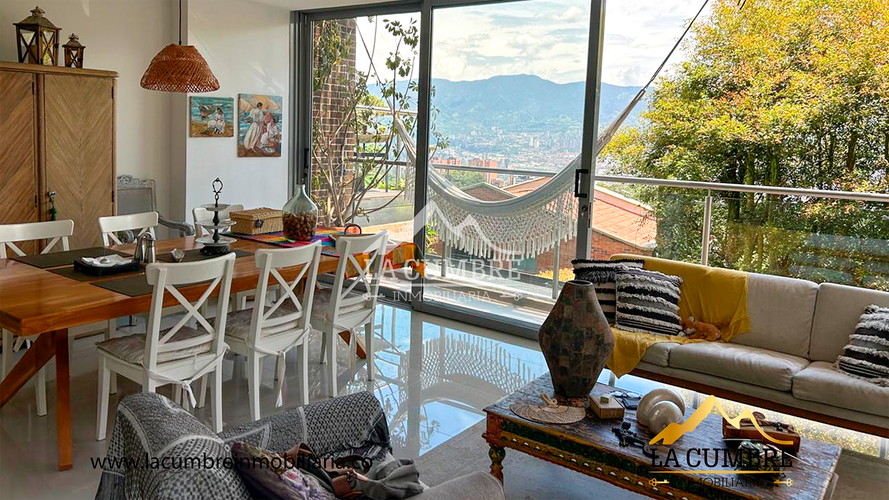 Casa de 3 alcobas en venta en Loma El Atravesado, Envigado, 208 m² · foto 7 de 16