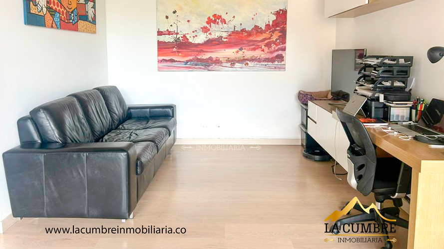 Casa de 3 alcobas en venta en Loma El Atravesado, Envigado, 208 m² · foto 9 de 16