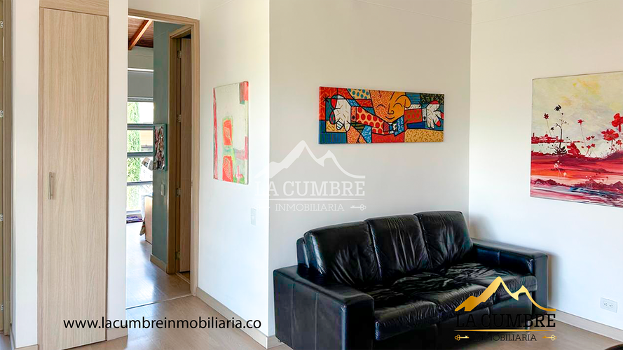 Casa de 3 alcobas en venta en Loma El Atravesado, Envigado, 208 m² · foto 10 de 16