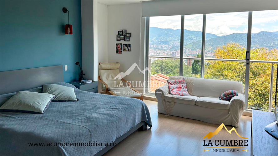 Casa de 3 alcobas en venta en Loma El Atravesado, Envigado, 208 m² · foto 11 de 16